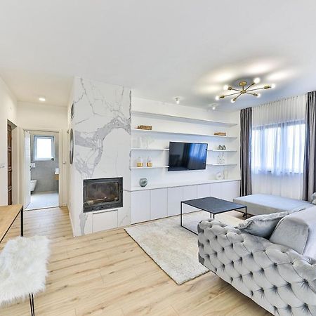 Apartmani Ana คาชเตลา ภายนอก รูปภาพ
