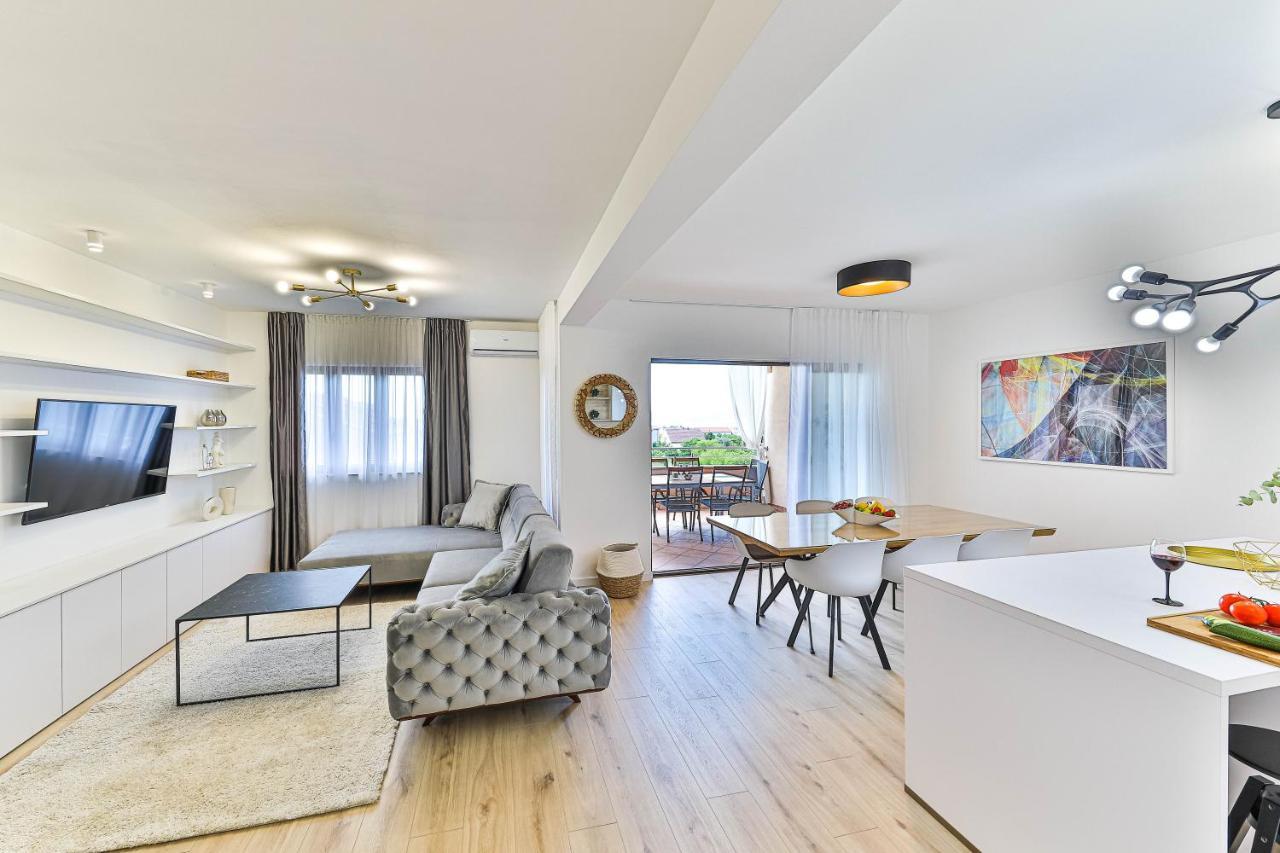 Apartmani Ana คาชเตลา ภายนอก รูปภาพ