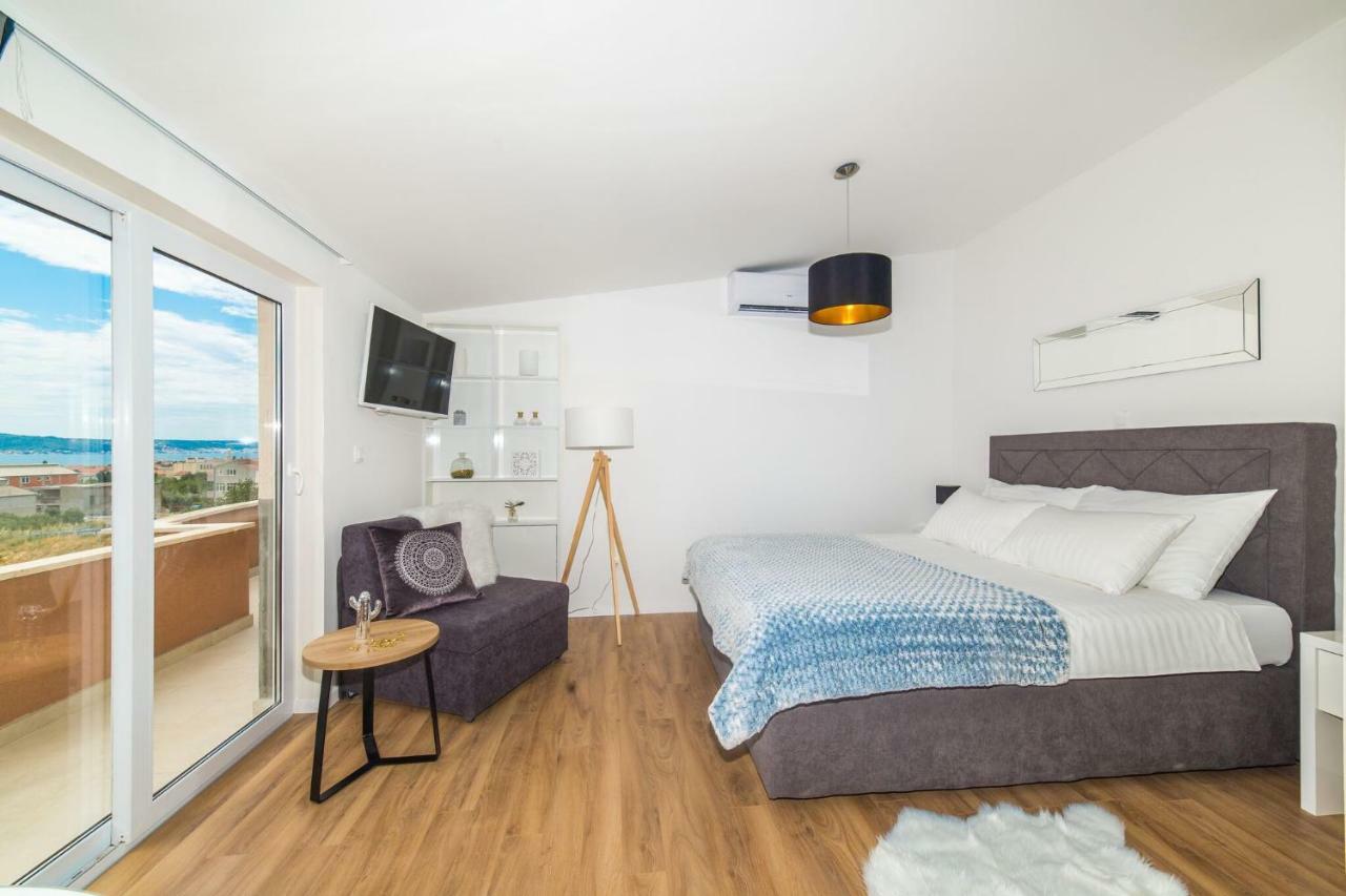 Apartmani Ana คาชเตลา ภายนอก รูปภาพ