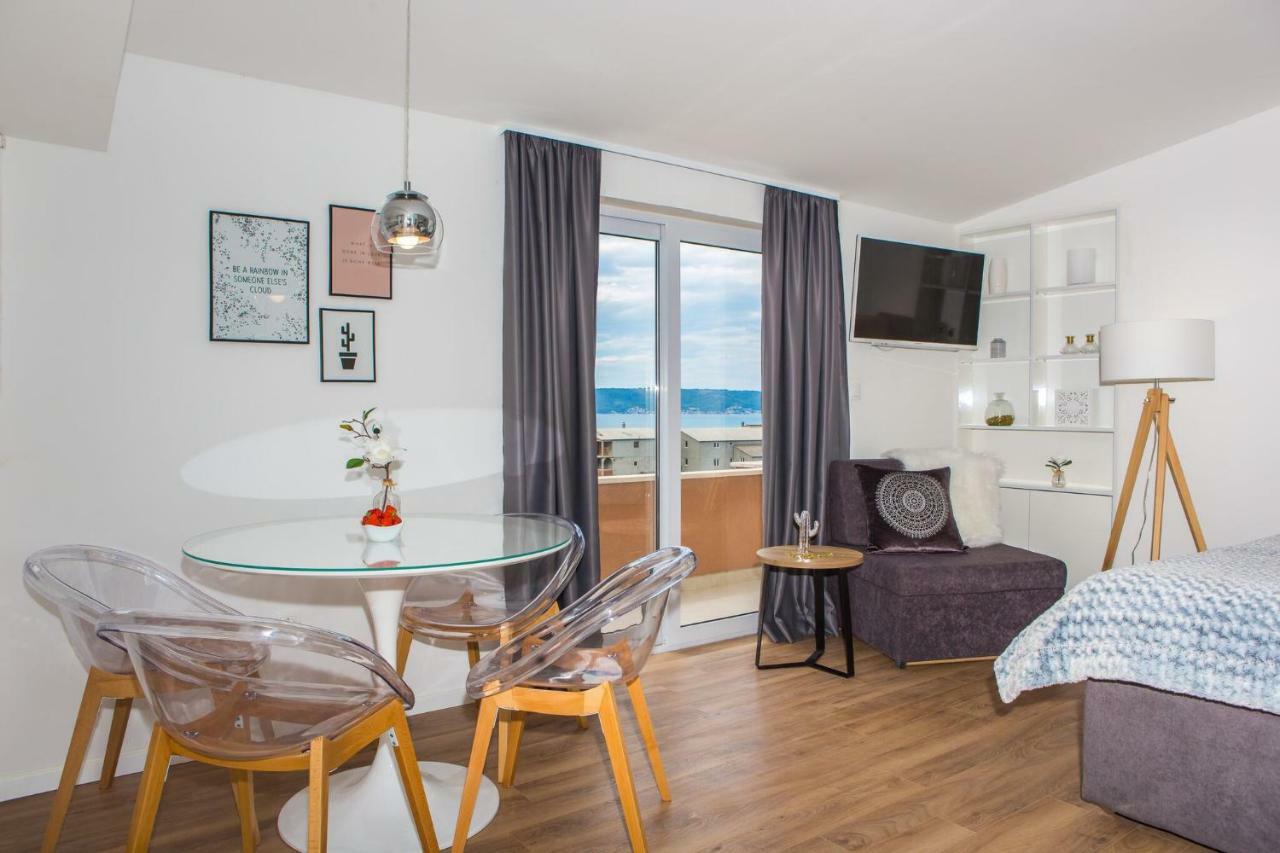 Apartmani Ana คาชเตลา ภายนอก รูปภาพ